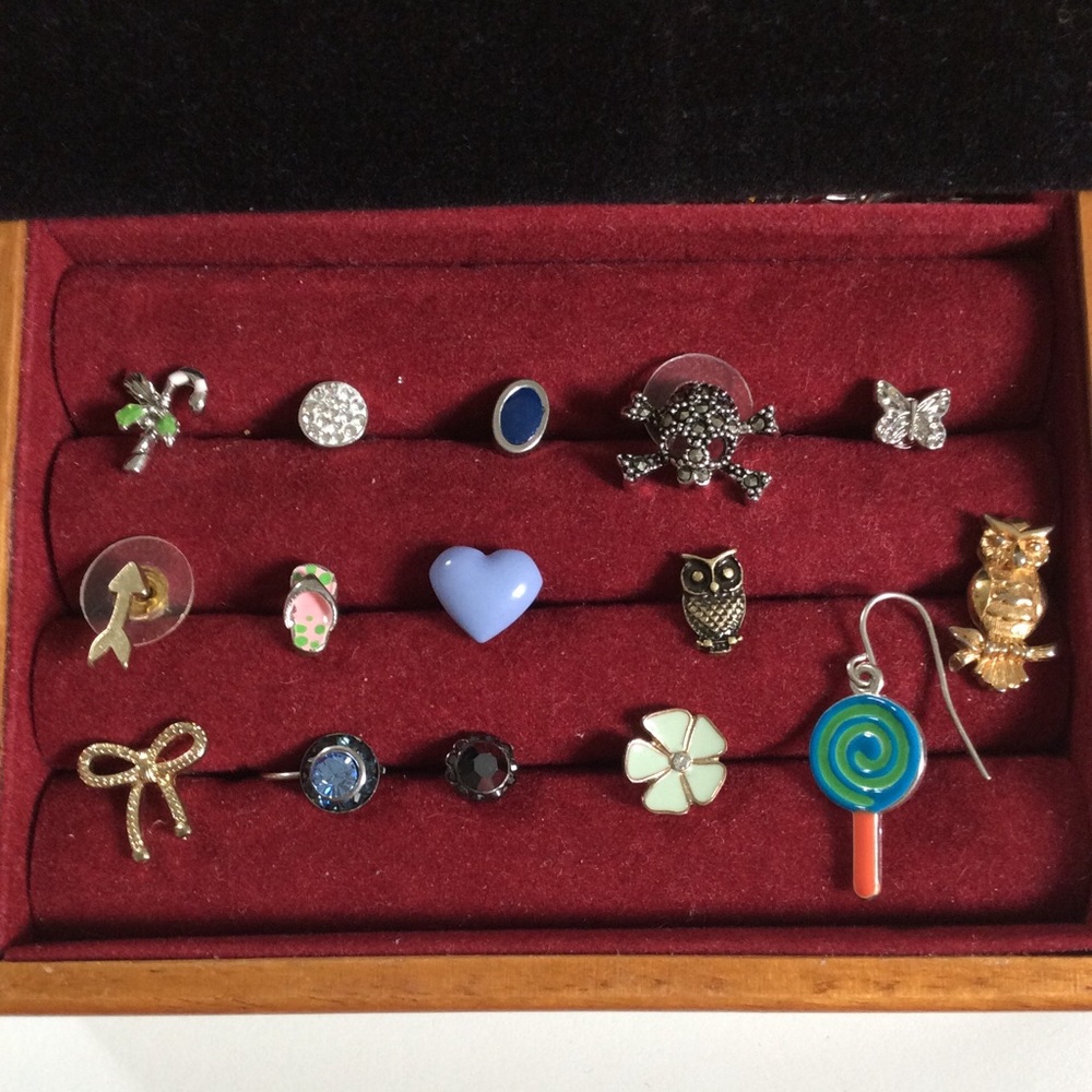 Sweet & Single 15 Fun Post Earrings Lot.